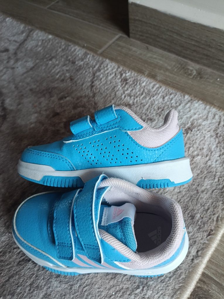 Детски маратонки Adidas за момиче
