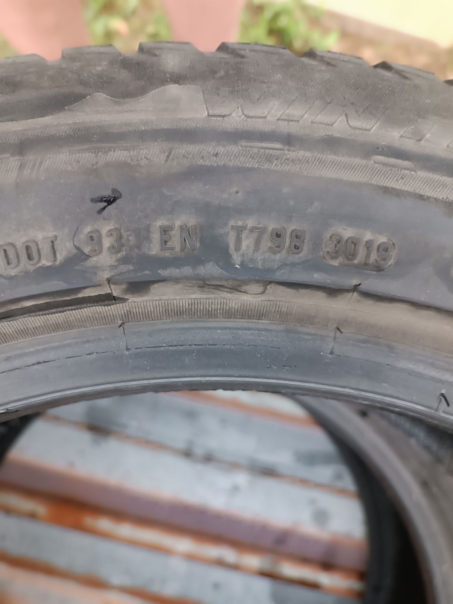 225/55/17 run flat Pirelli