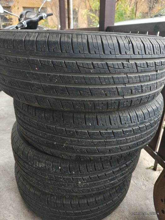 Гуми 235 65 17 летни
