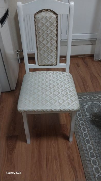 Продается стулья цена договорная