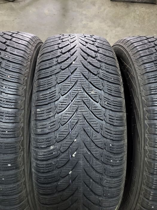 4 anvelope 235 60 R 18 Nokian iarna