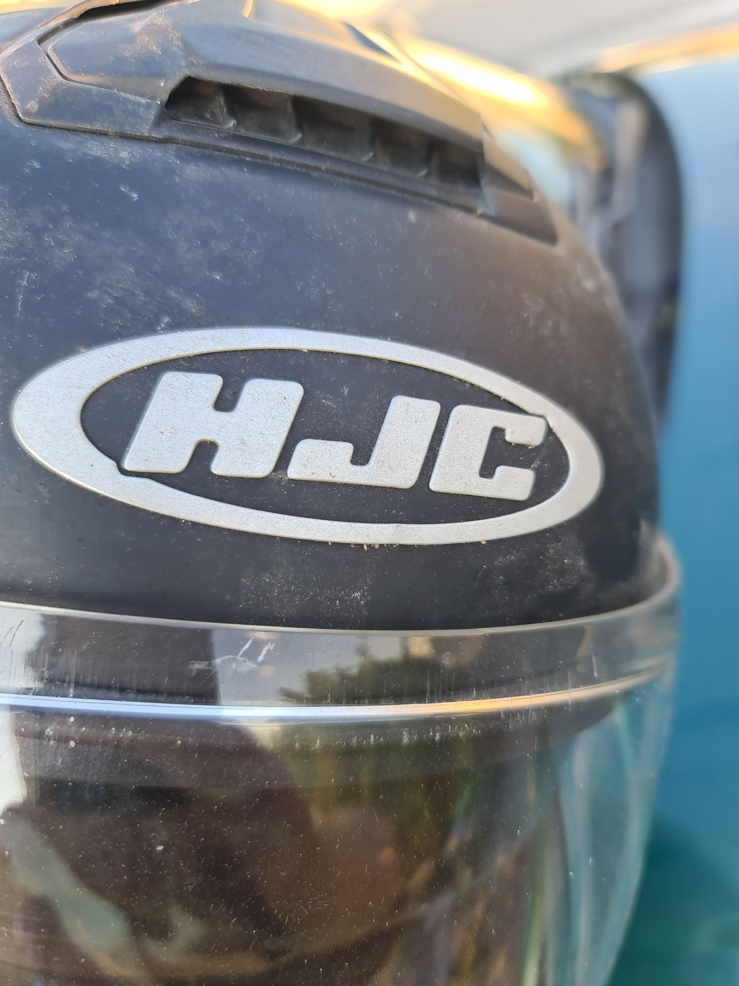Продавам каска за мотор HJC