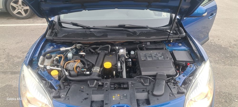 Renault megane2011motor,diesel,110c.p,A.c.pret3200euro neg.