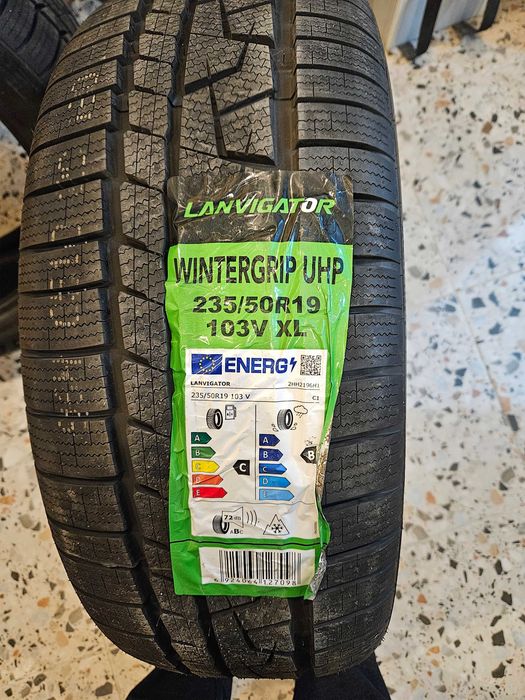 Lanvigator Wintergrip UHP 235\50R19