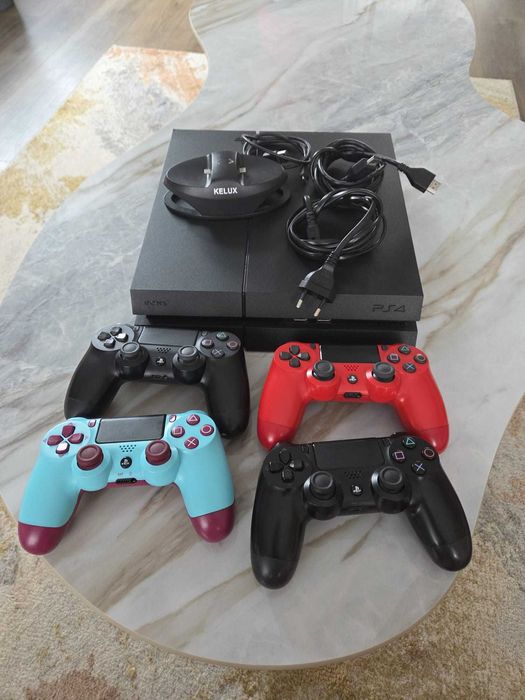 Playstation 4 – 500GB + 4 Controllere+Stație Încărcare–Stare Excelentă