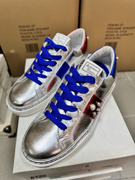 Adidas dama.Piele naturala,NOI