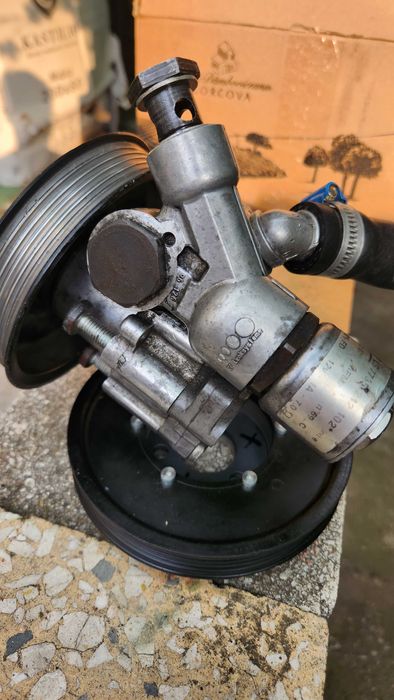 Pompa active steering directie activa E90 E91 E92 E93 E81 E82 E87 E88