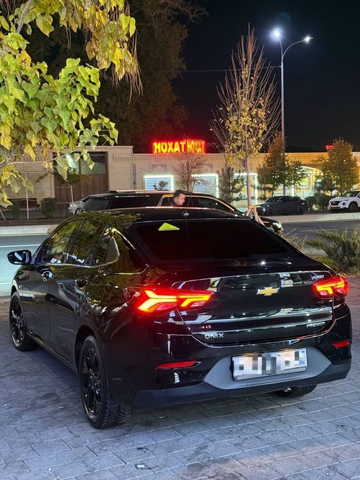 Onix Primer 2 Turbo sotiladi