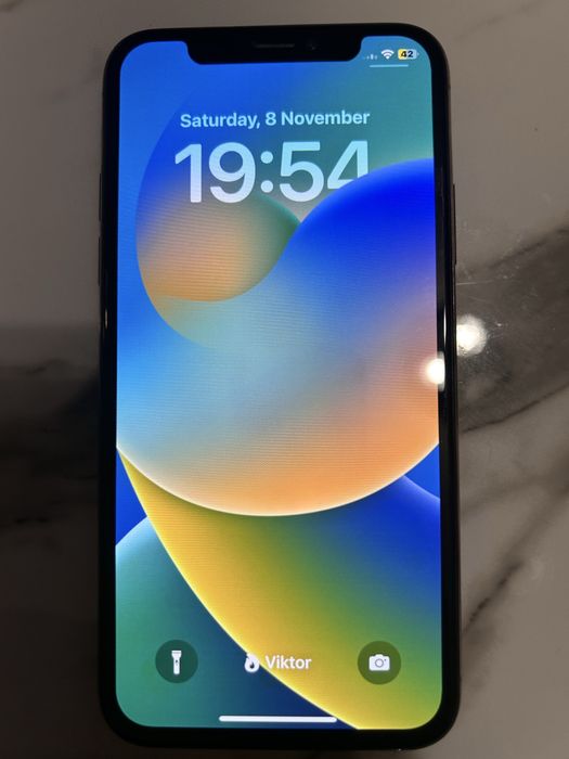 Продавам IPhone XS 64gb