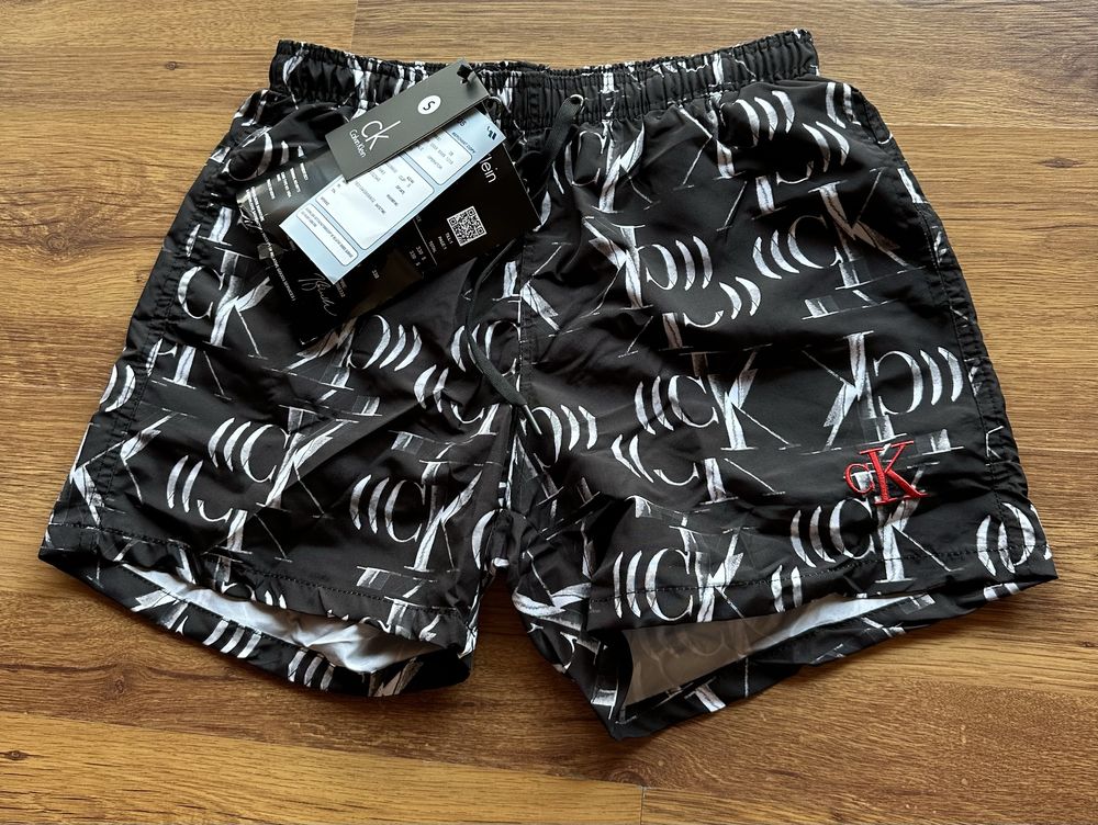 Мъжки,шушлекови шорти Calvin Klein с вътрешна,мрежеста подплата