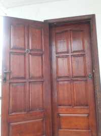 Продам двойную деревянную дверь