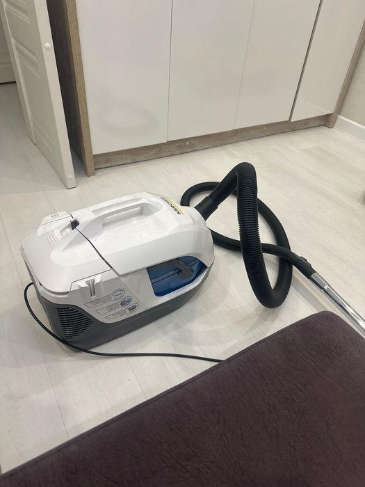 пылесос KARCHER  .