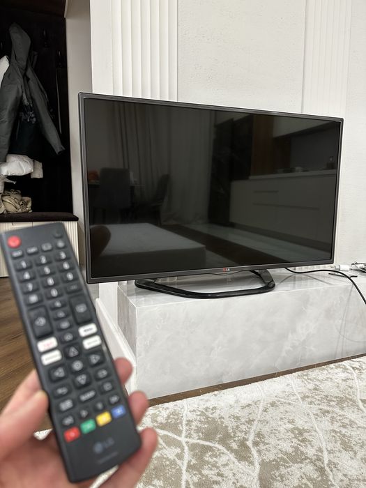 Телевизор LG оригинал в идеальном состоянии