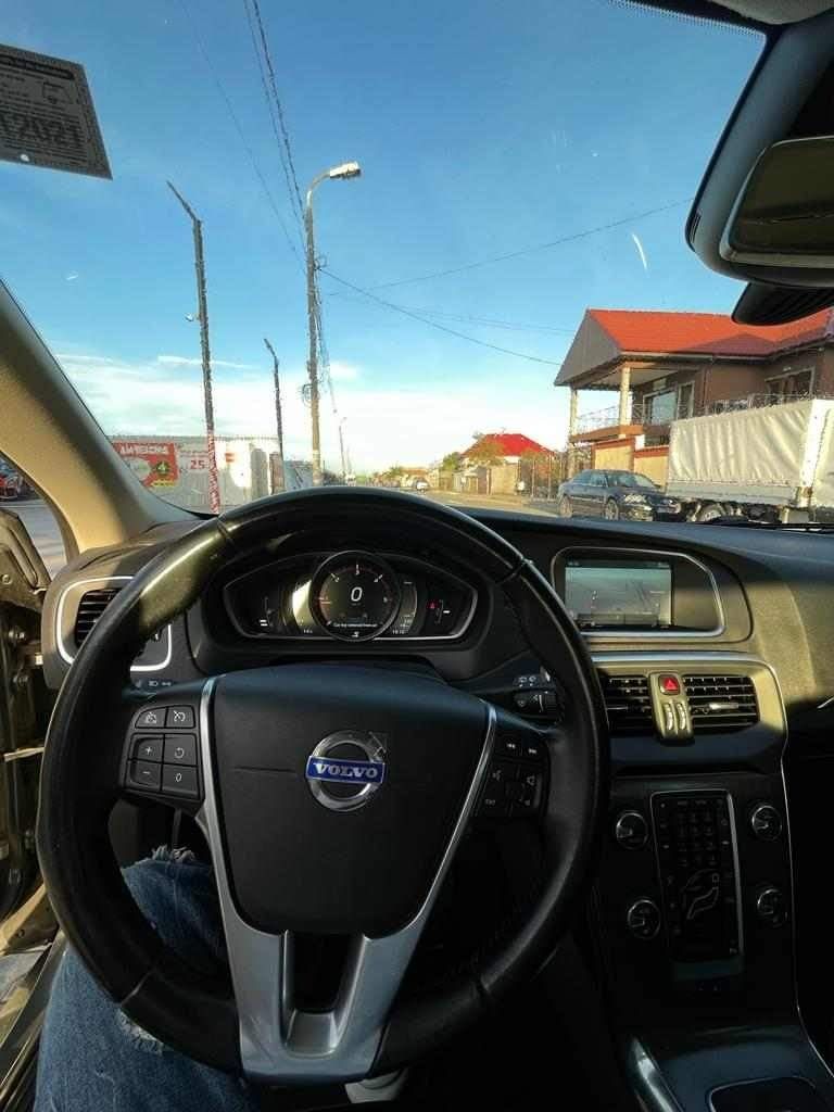 De vânzare Volvo V40