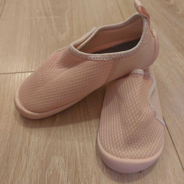 Incaltaminte usoara pentru interior/ piscina marimea 29