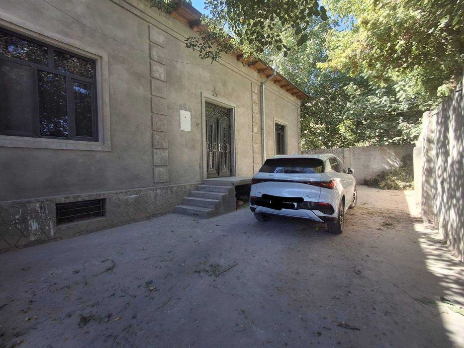 Islomobod masjidi. 3 sotihda 5 xonali uy sotaman. Fasad  15.5m *19m.