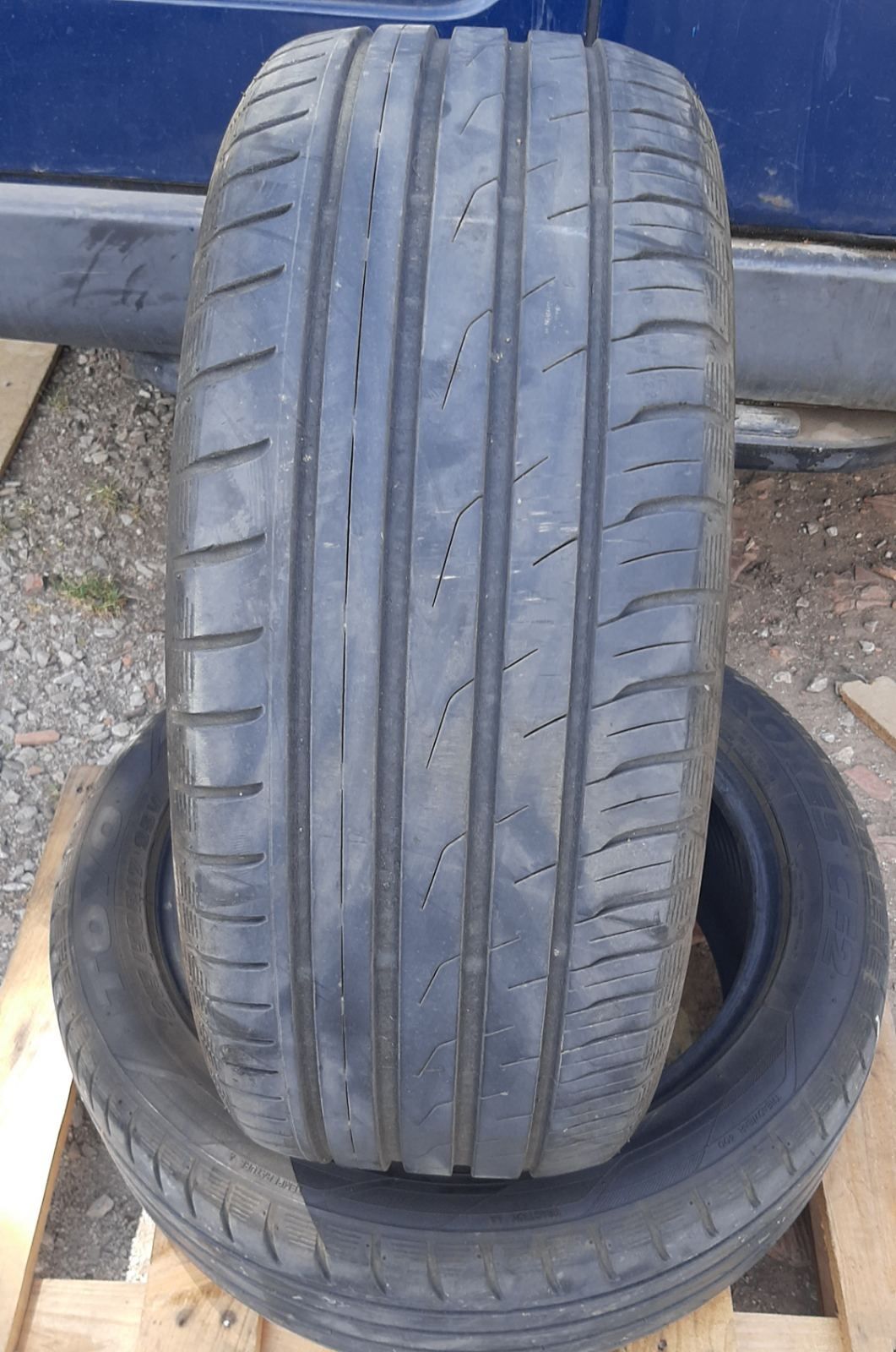 2 броя летни 215 50 17 Toyo 7mm