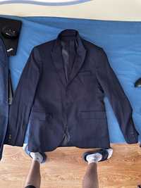 Официален костюм тъмно синьо с панталон, елече и вратовръзка