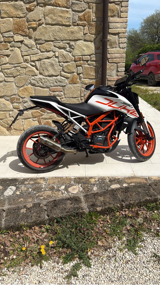 KTM Duke 390 – An 2020 – 15.000 km – Stare excelentă