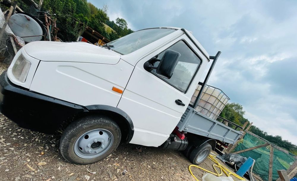 Vând iveco reconditionat total