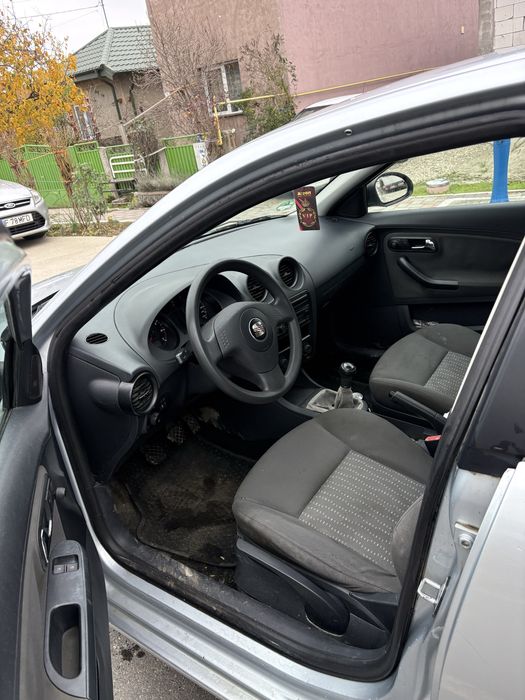 Seat ibiza 1.4 benzina an 2005