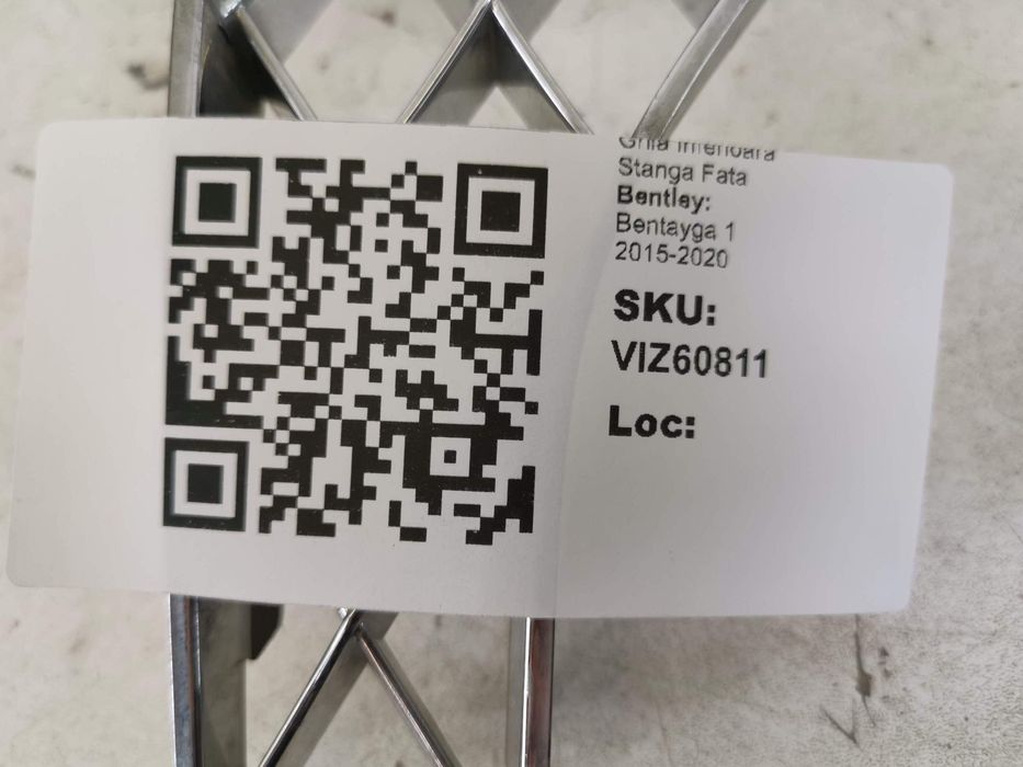 Бентли Бентайга / Bentley Bentayga 1 Долна предна лява решетка - Ориги