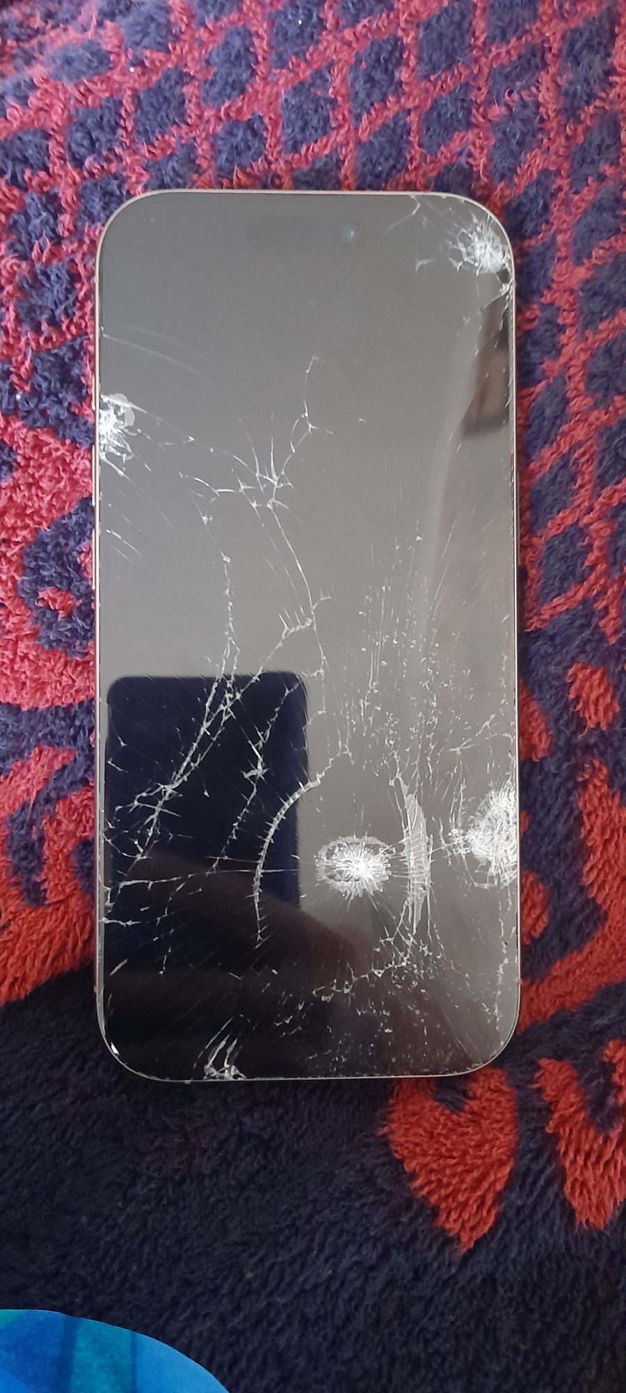 Iphone 16 Pro 128 разбит экран