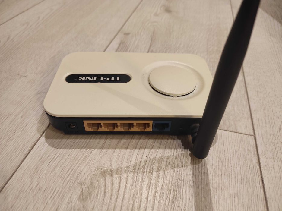 Рутер TP Link TL-WR340G в отлично състояние