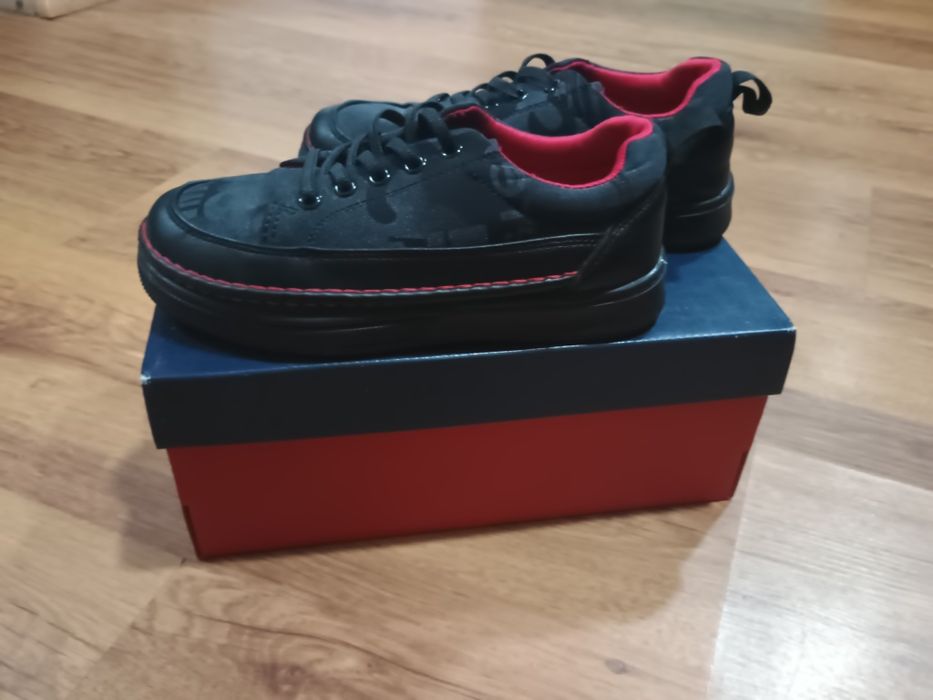 Нови ежедневни обувки