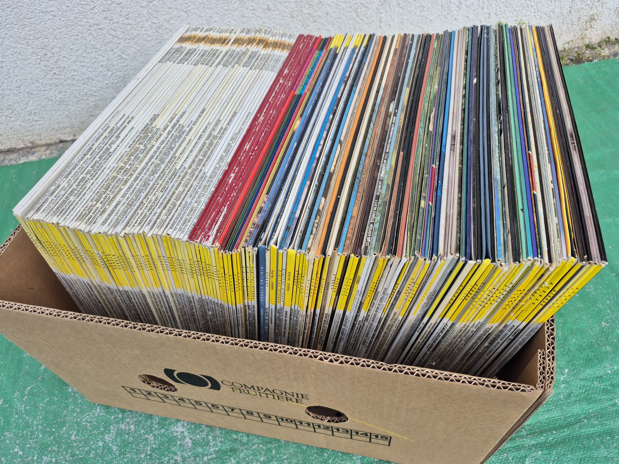 Vând 150lp Discuri Vinil colectia Deutsche Grammophon muzică clasică