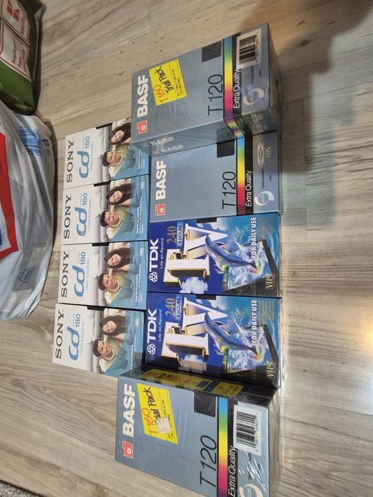 Casete video VHS - sigilate x13 bucati