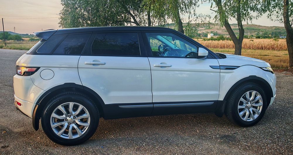 Range Rover Evoque 2.2 Diesel 150 CP - panormic