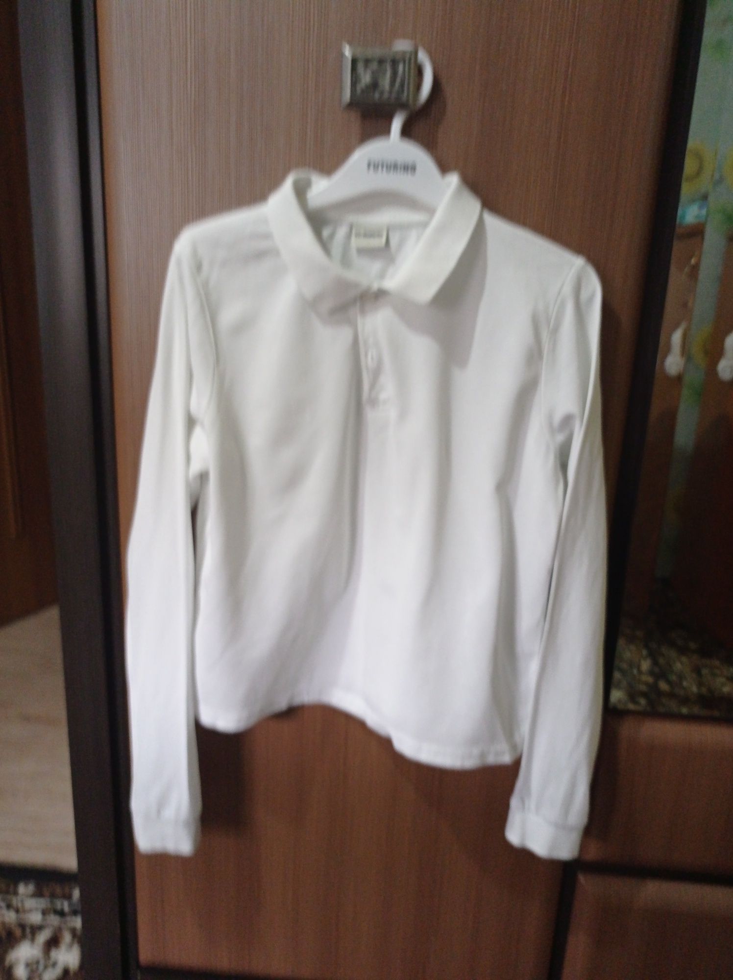Белые школьные рубашки