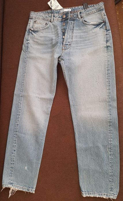 Vând blugi bărbătești ZARA, noi, cu etichetă, albaștri, talia 44