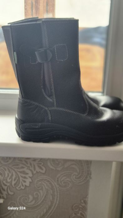 Сапоги керзовые.