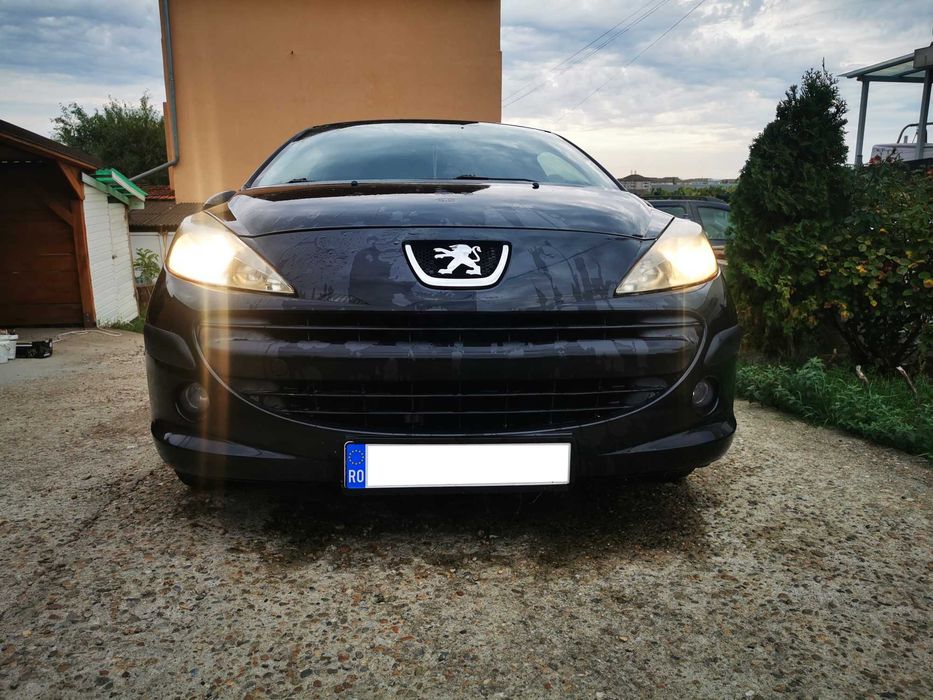 Peugeot 207 1.4 HDi • 96 cp • Consum mic • Sistem audio premium