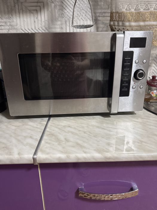 Микроволновая печь в хорошем состоянии