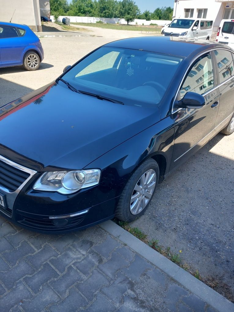Vând Volkswagen Passat
