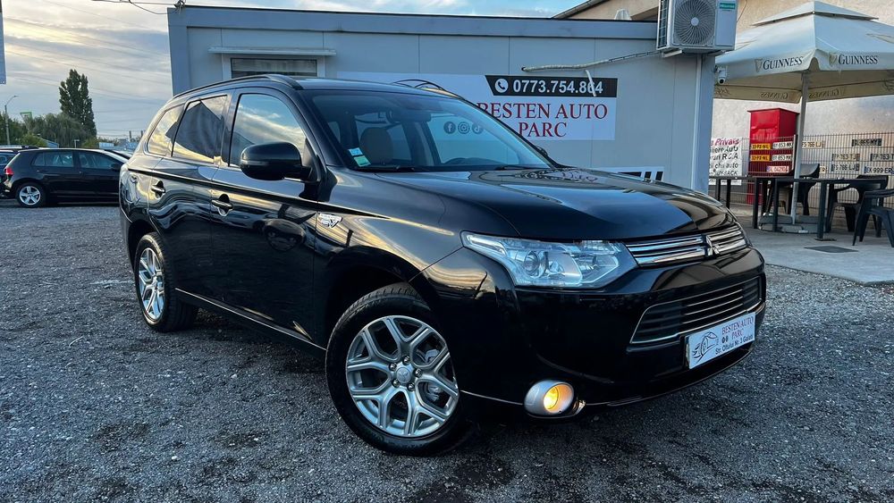 Mitsubishi Outlander HYBRID PLUG IN/Camera/Garantie/Rate/4X4/FULL  Option