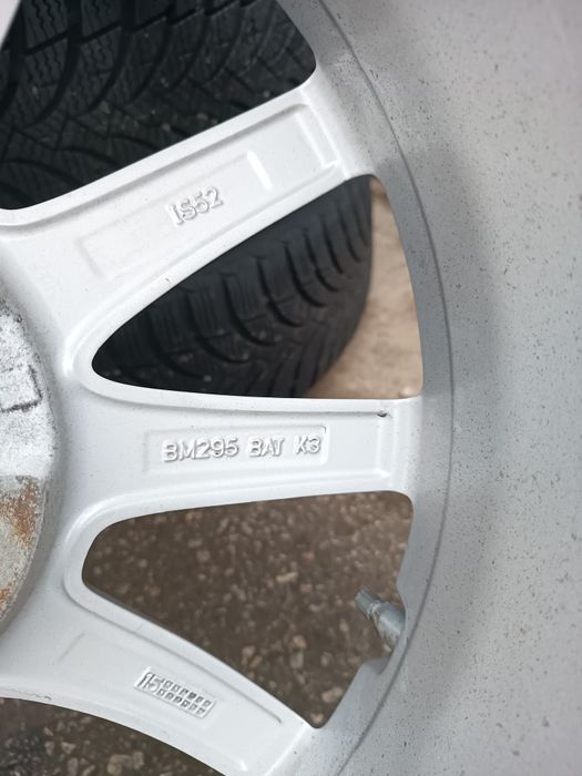 БМВ 17 цола, BMW X1 F84