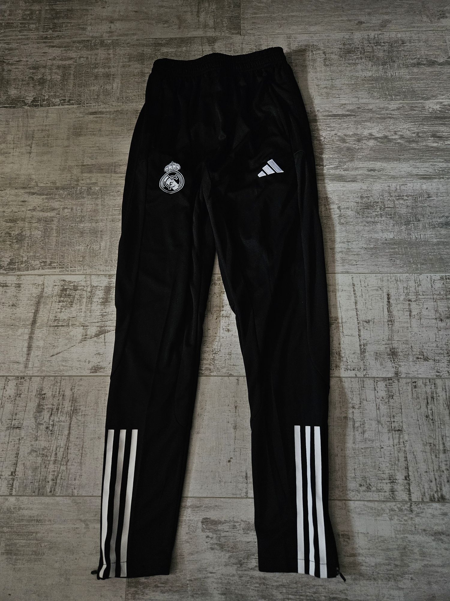 *OFERTA* Compleu/Trening Real Madrid diferite culori