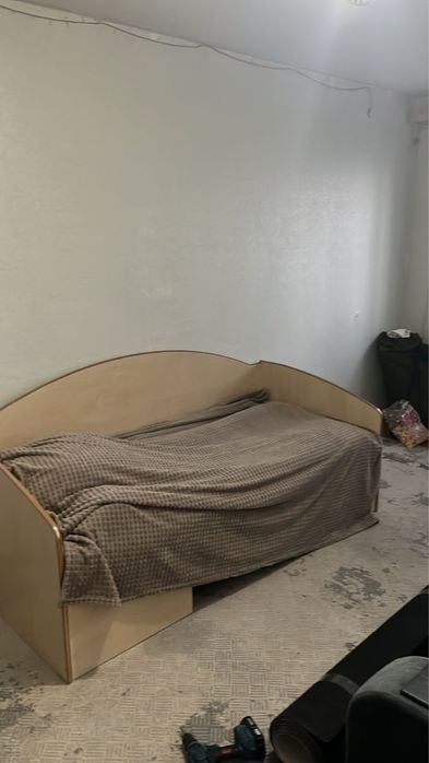 Продам кровать и шкаф