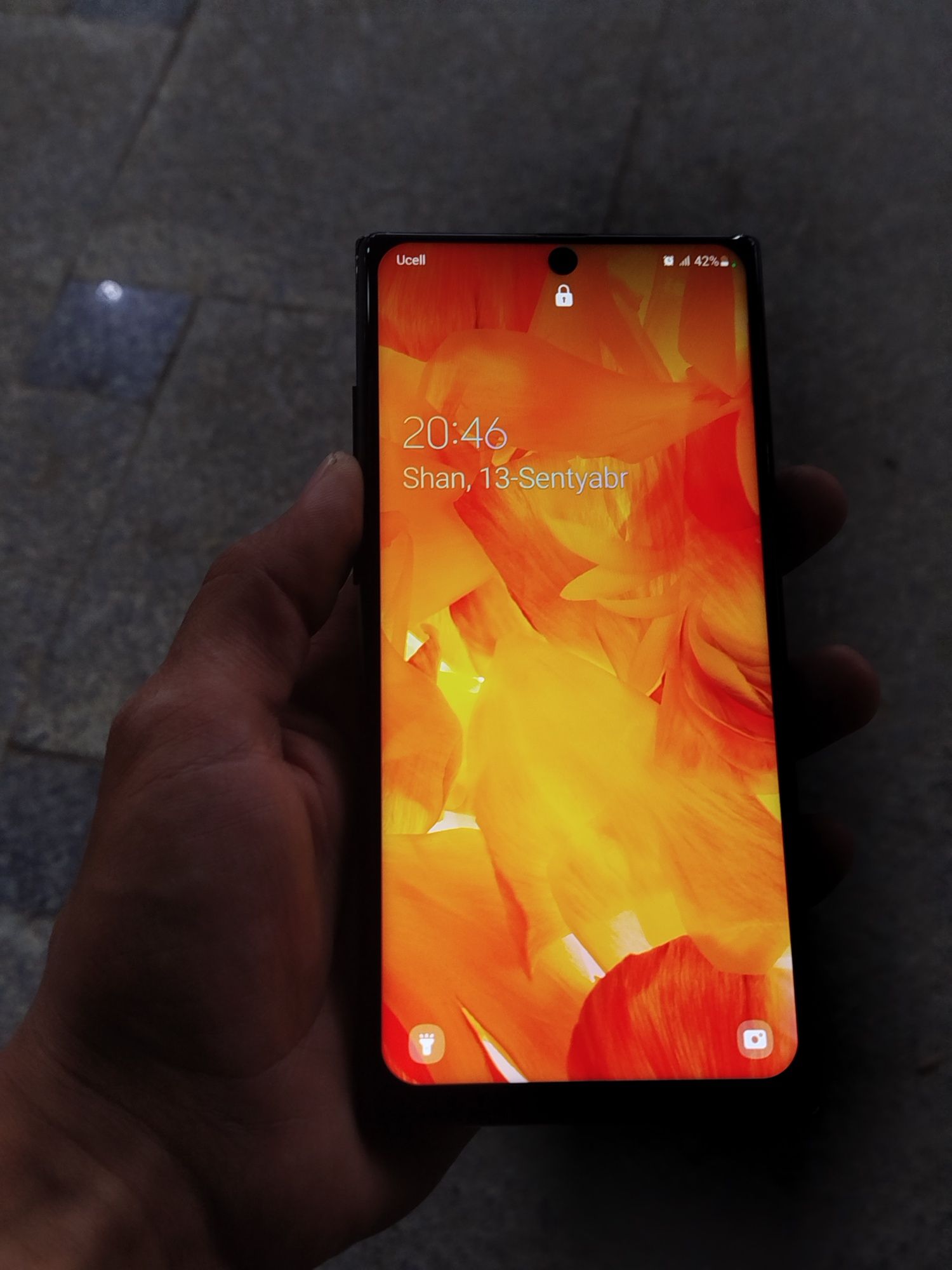 Samsung not 10 plus 5g ekran alishgan ejdi emas ekrani