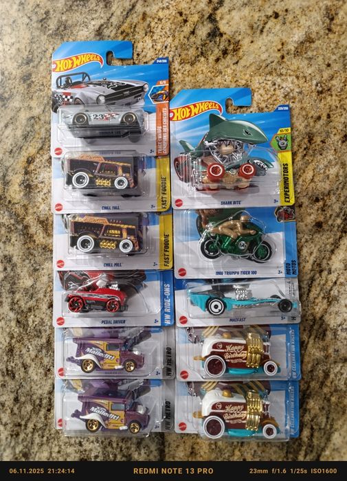 Hot wheels Treasure Hunt TH