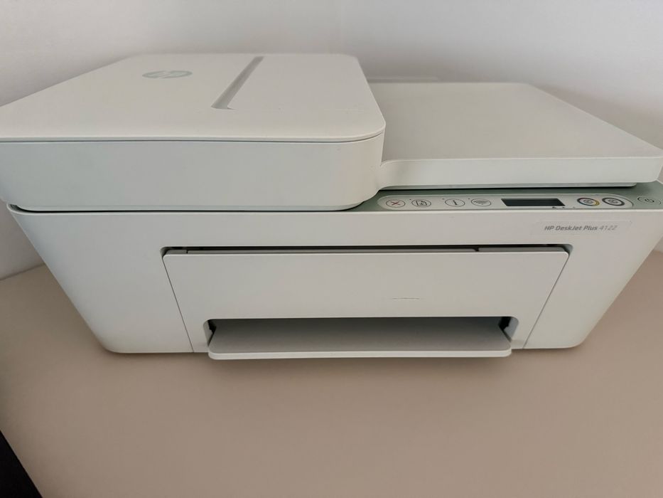 Imprimanta multifunctionala HP DeskJet Plus 4122