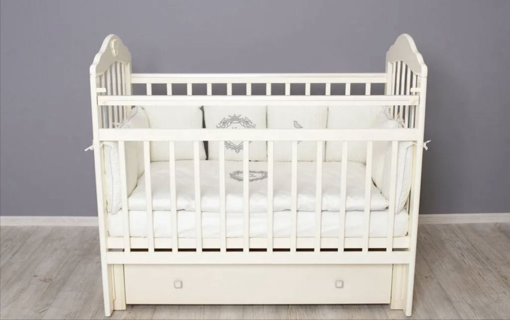 Продам детскую кроватку