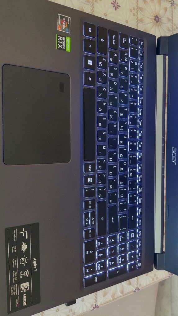 Acer Aspire 7 (A715-43G)