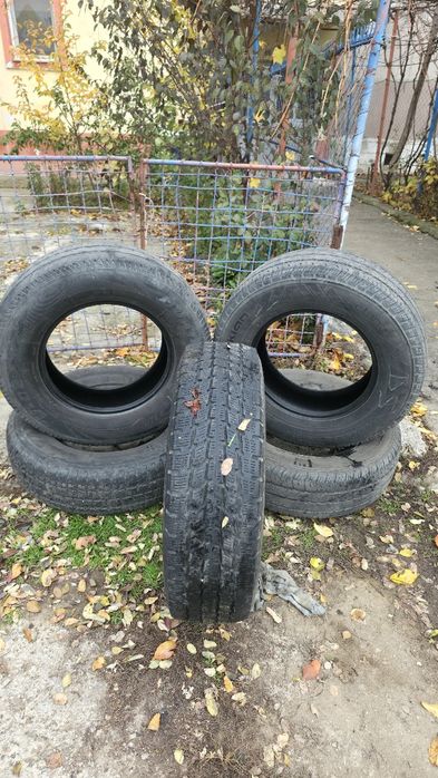 Cauciucuri 5 bucăți 225 75  r 16 C