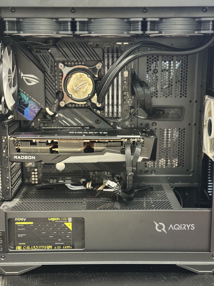 Sistem Gaming I9 10850K RX 6700XT 12GB 32GB RAM Full RGB