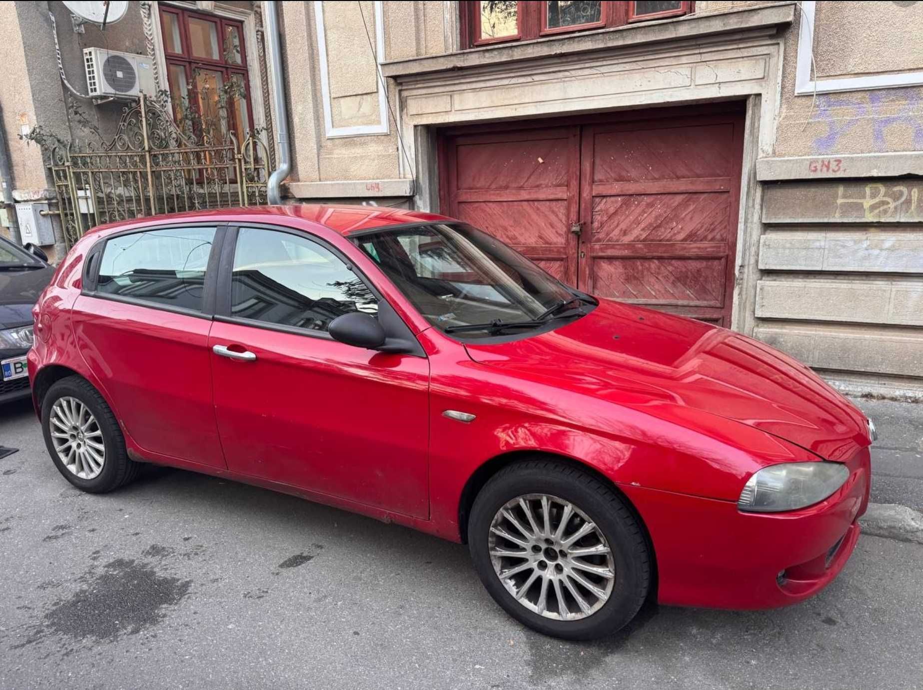 Alfa Romeo 147 rosu